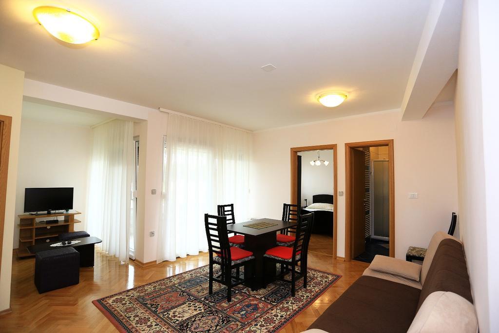 Apartments Loncar Zara Esterno foto