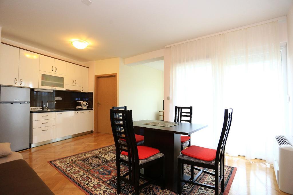 Apartments Loncar Zara Esterno foto