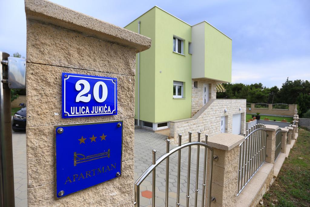Apartments Loncar Zara Esterno foto